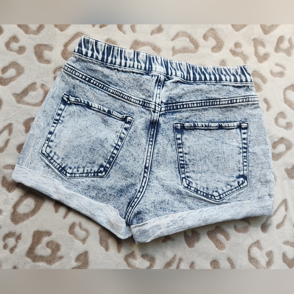 Wild Fable High Waisted Acid Wash Shorts Size XS - Picture 4 of 5